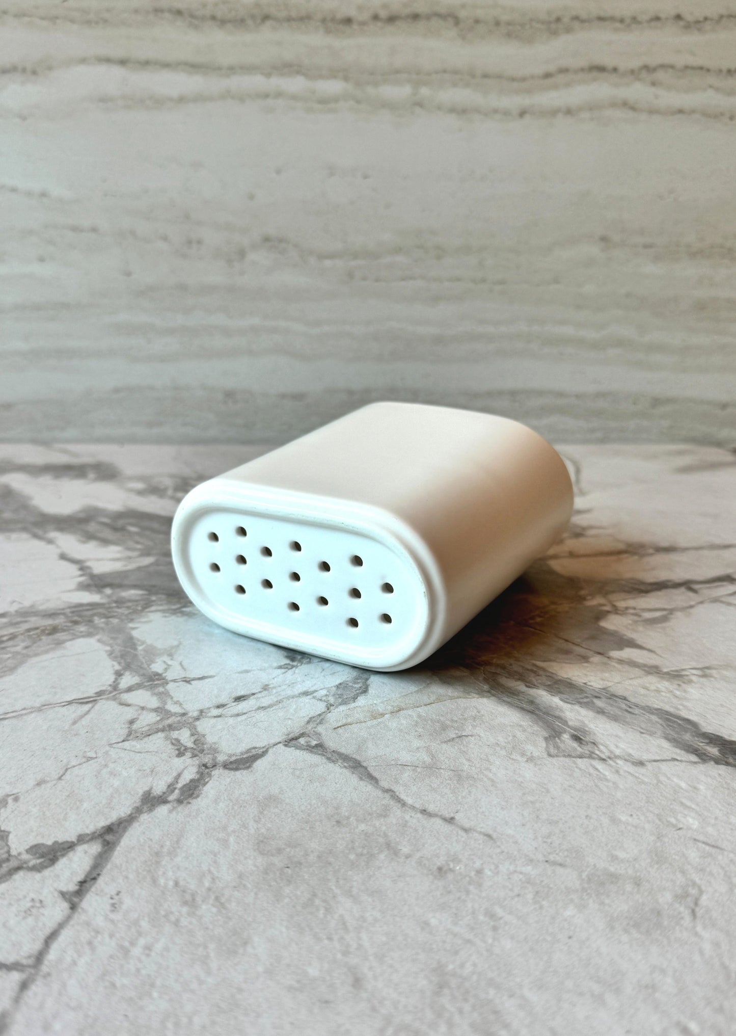 Deco Oval Brush Caddy